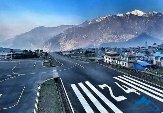 فرودگاه لوکلا