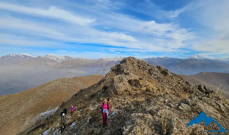 نمای دماوند از قله آراکوه
