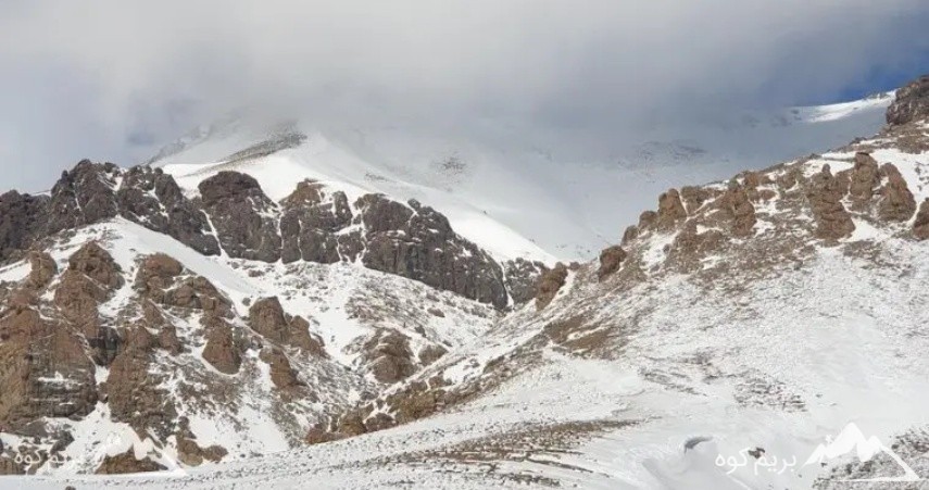 قله چشمه شاهی کجاست؟ راهنمای صعود(درجه سختی، ارتفاع و...)