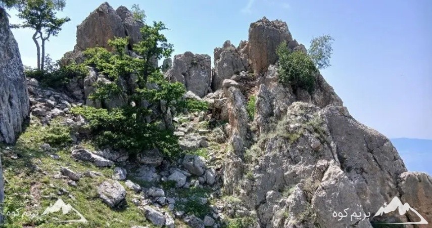 قله خرونرو کجاست؟راهنمای صعود به قله خرو نرو