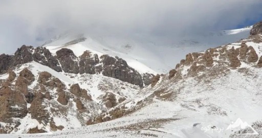 قله چشمه شاهی کجاست؟ راهنمای صعود(درجه سختی، ارتفاع و...)
