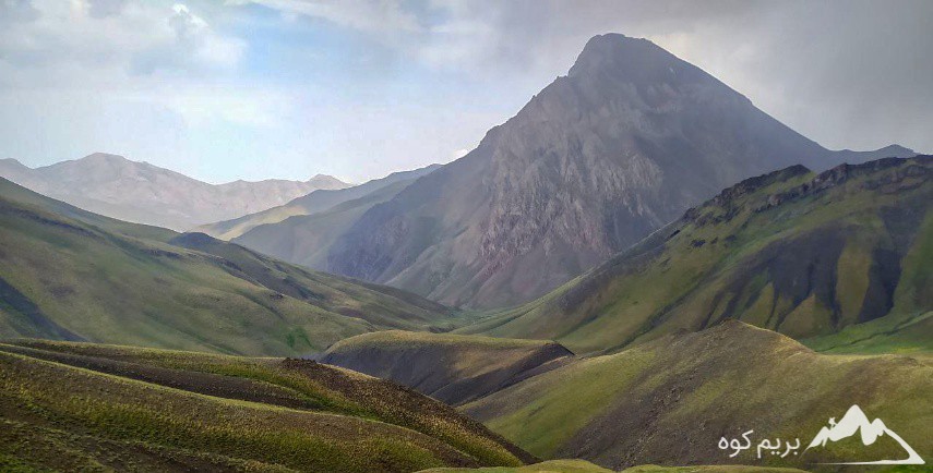 صعود به قله آزادکوه (شاهزاده کج گردن)