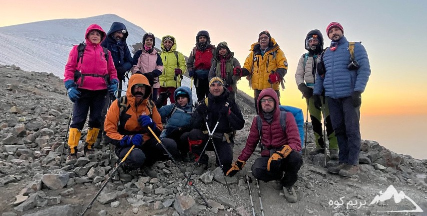صعود به قله‌ آرارات
