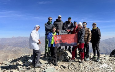 گزارش برنامه صعود به قله منار